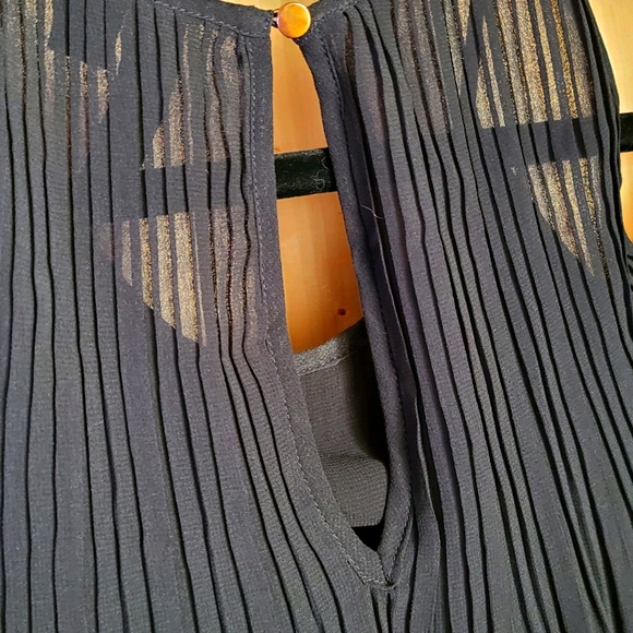 Off the shoulder blouse - Picture 3 of 3